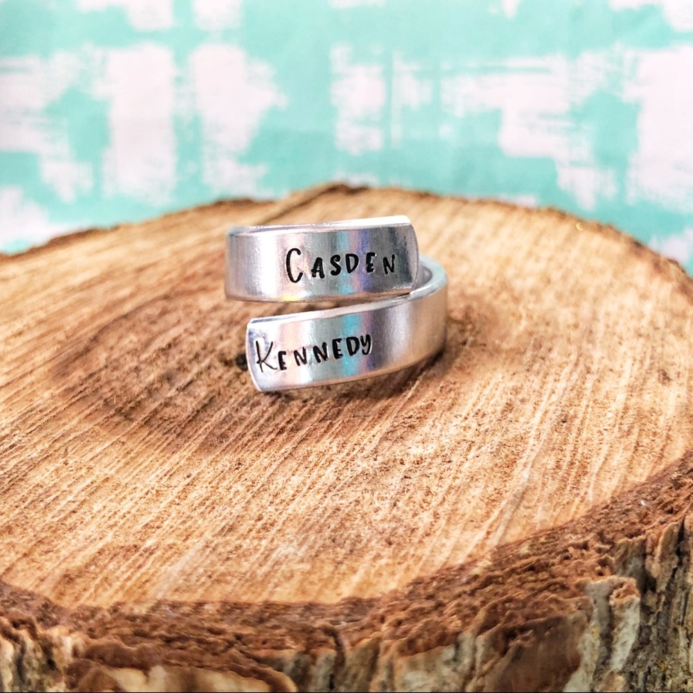 🆕 Custom Name Adjustable Aluminum Wrap Ring - Picture 1 of 2